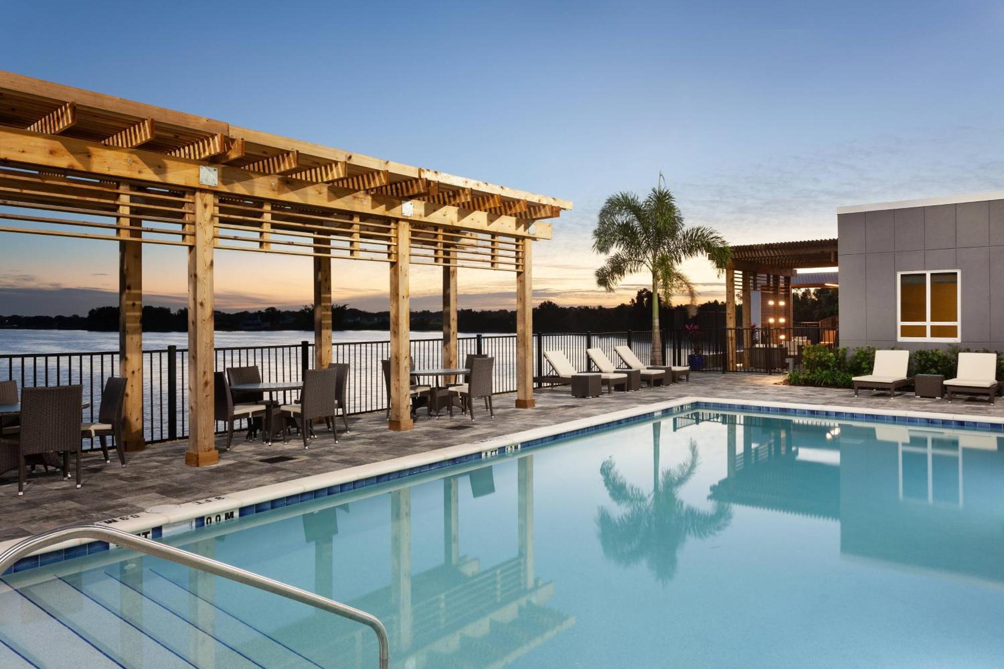 Hotel Courtyard By Marriott Winter Haven Exterior foto